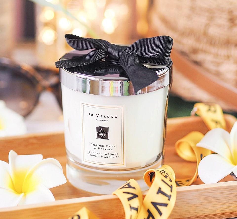 Jo Malone, Jo Malone English & Pear, Jo Malone English & Pear รีวิว, Jo Malone English & Pear ราคา, Jo Malone English & Pear review, Jo Malone English & Pear Scented Candle, Jo Malone English & Pear Scented Candle รีวิว, Jo Malone English & Pear Scented Candle ราคา, Jo Malone English & Pear Scented Candle 200g, Jo Malone เทียนหอม